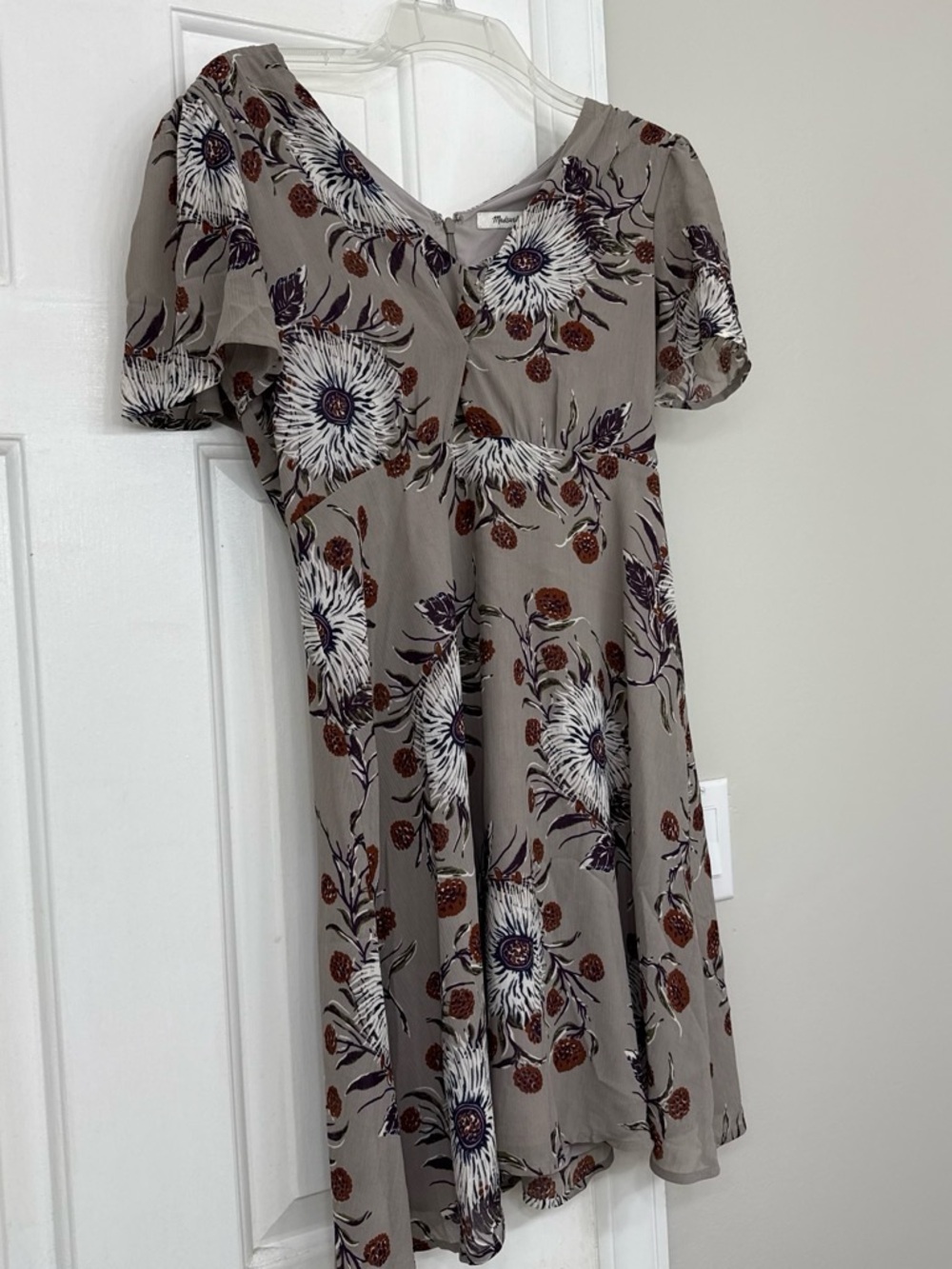 Madewell Floral Short-Sleeve Dress in Taupe like new
